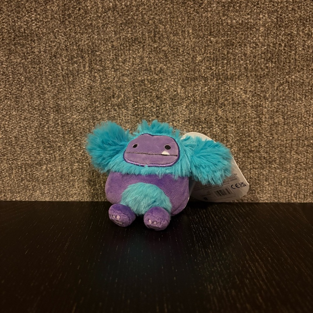 Buna Bigfoot Squishmallow Clip